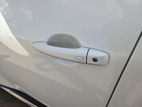 Used 2021 Nissan Rogue Platinum image 11