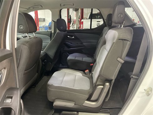 Used 2018 Chevrolet Traverse LT image 21