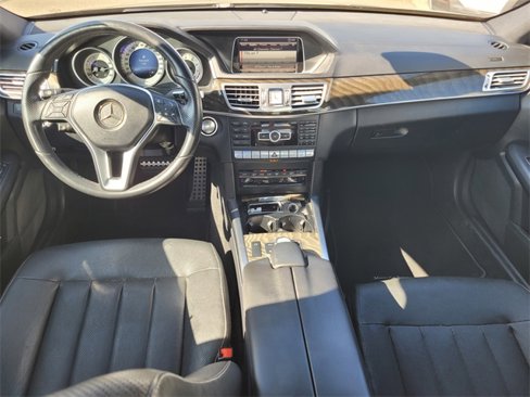 Used 2015 Mercedes-Benz E 400 Sedan w/ Lighting Package image 16