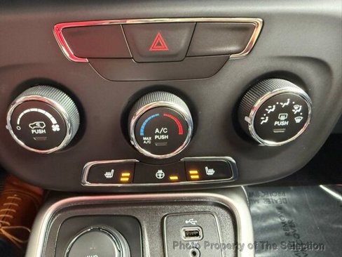Used 2017 Jeep Compass Latitude w/ Cold Weather Group image 36