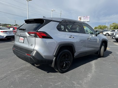 Used 2023 Toyota RAV4 LE image 9