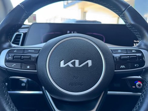 Used 2023 Kia Sportage EX image 19
