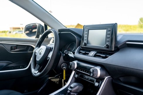 Used 2019 Toyota RAV4 LE image 11