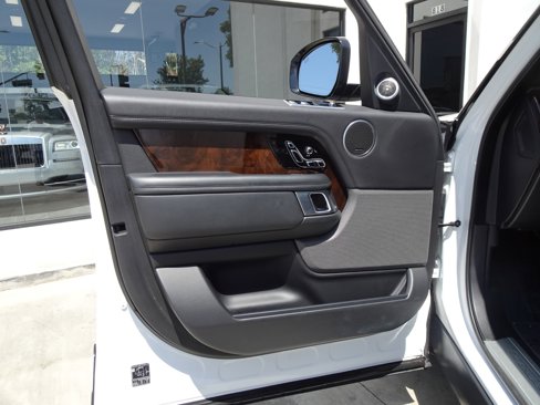 Used 2022 Land Rover Range Rover Westminster Edition image 14