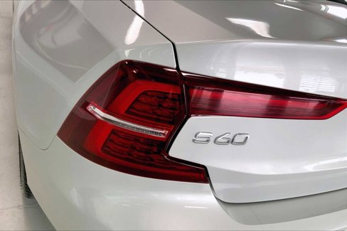Used 2019 Volvo S60 T6 R-Design image 30