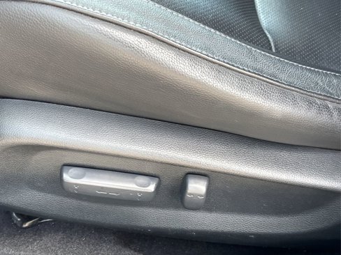 Used 2018 Honda Civic Touring image 38