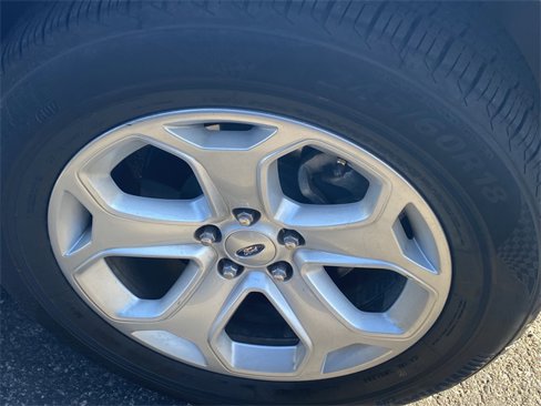 Used 2013 Ford Edge SE image 4