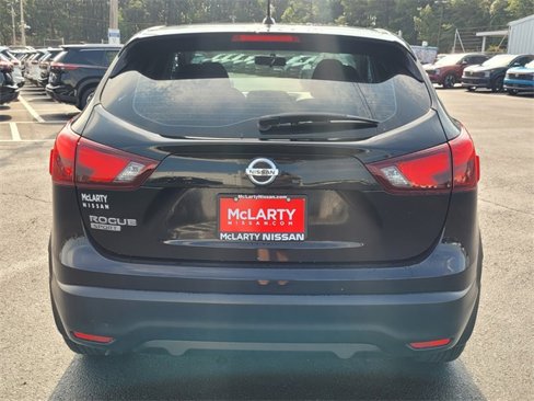 Used 2019 Nissan Rogue Sport S w/ Appearance Package image 4