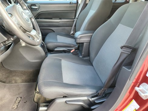 Used 2015 Jeep Patriot Latitude image 14