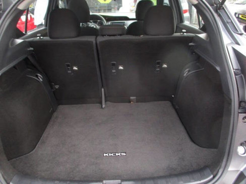 Used 2020 Nissan Kicks SV image 6