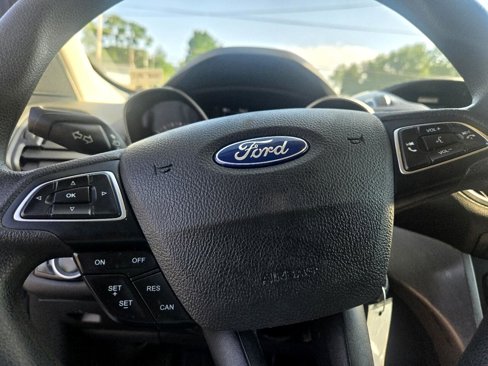 Used 2017 Ford Escape SE image 20