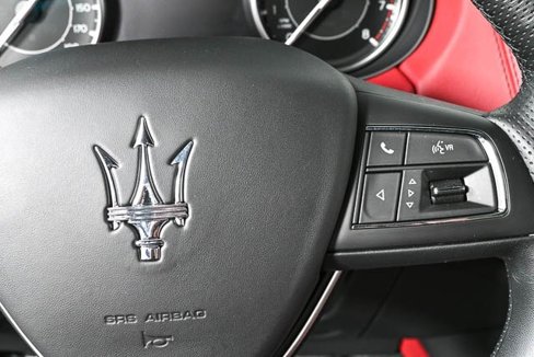 Certified 2022 Maserati Levante GT image 11