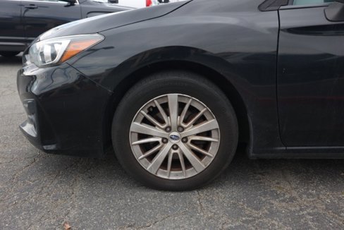 Used 2018 Subaru Impreza 2.0i Premium image 11