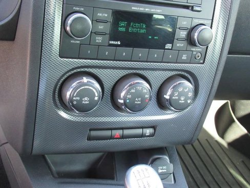 Used 2014 Dodge Challenger R/T image 21