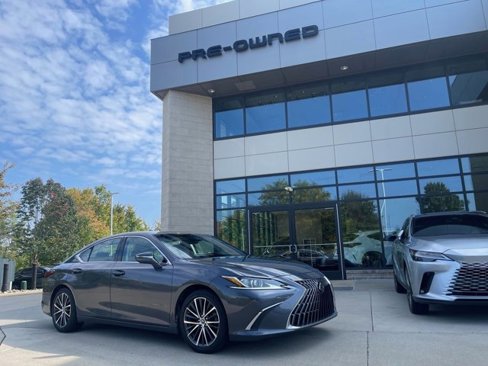 Certified 2022 Lexus ES 350 w/ Premium Package image 1
