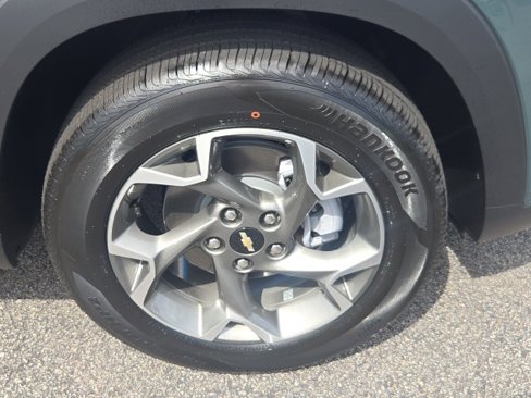 New 2025 Chevrolet Trax LT w/ Driver Confidence Package image 7
