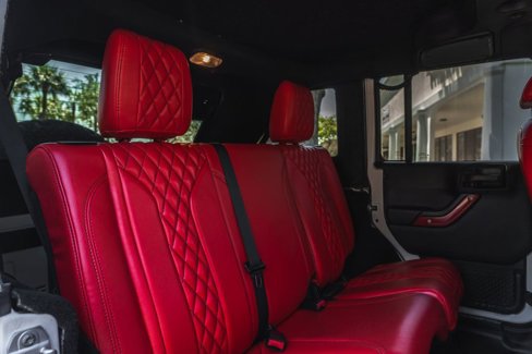 Used 2017 Jeep Wrangler Unlimited Sahara w/ Connectivity Group image 24