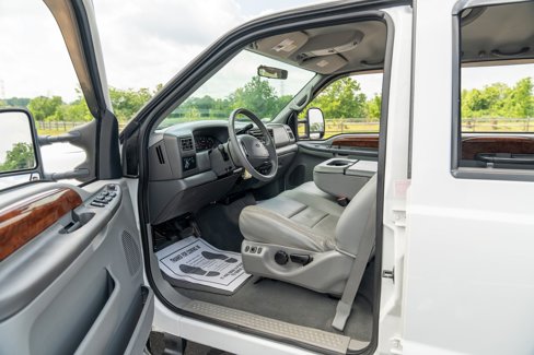 Used 2002 Ford F250 Lariat image 7
