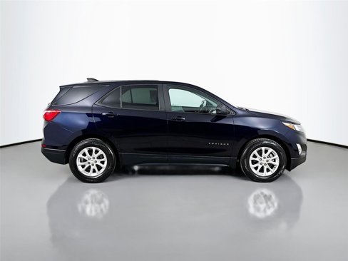 Used 2020 Chevrolet Equinox LS w/ LS Convenience Package image 9