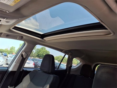 Used 2018 Toyota RAV4 XLE image 17