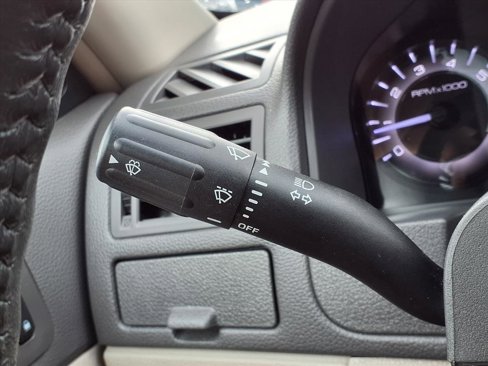 Used 2011 Mercury Milan Premier image 12