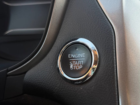 Used 2018 Ford Fusion SE w/ Fusion SE Technology Package image 14