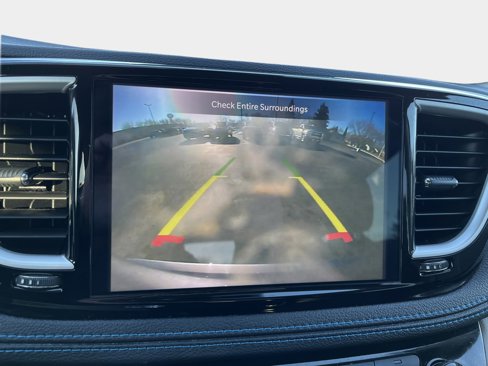 Used 2021 Chrysler Pacifica Touring w/ Cold Weather Group image 21