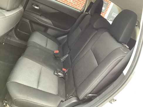 Used 2018 Mitsubishi Outlander SE image 10