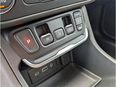 Used 2020 GMC Terrain SLE w/ Driver Convenience Package image 23