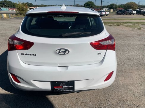 Used 2016 Hyundai Elantra GT w/ Option Group 02 image 9