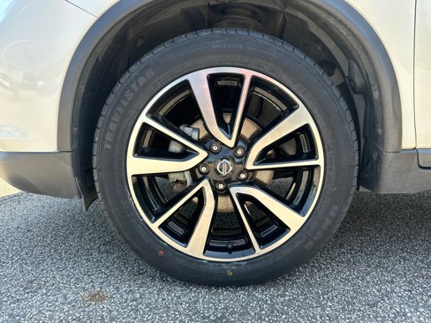 Certified 2019 Nissan Rogue SL w/ Premium Package image 11