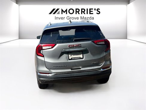 Used 2024 GMC Terrain SLT image 6