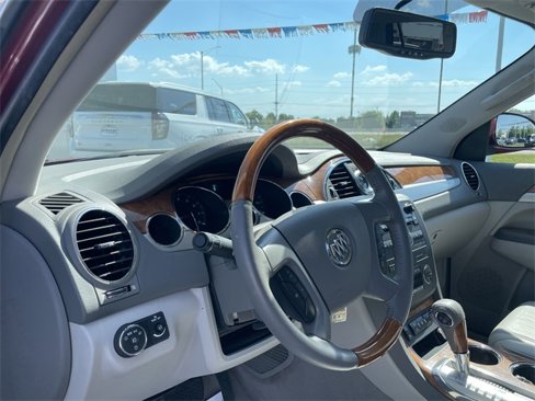 Used 2010 Buick Enclave CXL image 9