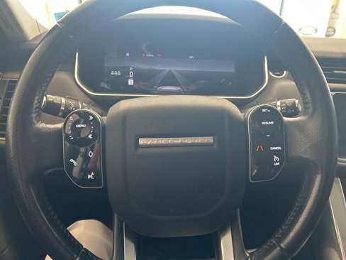 Used 2018 Land Rover Range Rover Sport HSE image 11