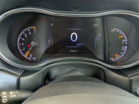 Used 2020 Jeep Grand Cherokee Limited image 13