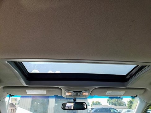 Used 2014 Toyota Sienna SE image 24