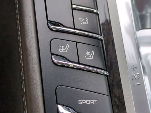 Used 2014 Porsche Panamera S image 21