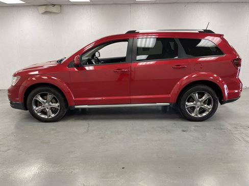 Used 2019 Dodge Journey Crossroad image 2