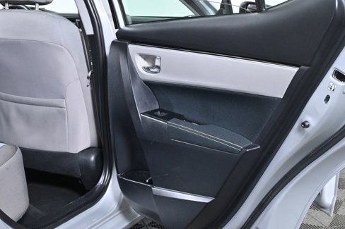 Used 2017 Toyota Corolla LE image 26