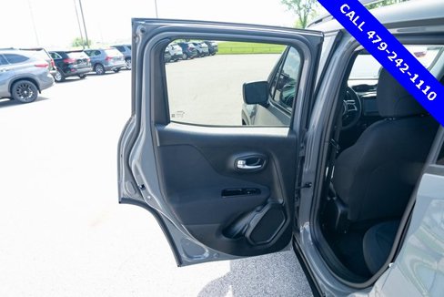 Used 2020 Jeep Renegade Latitude image 12
