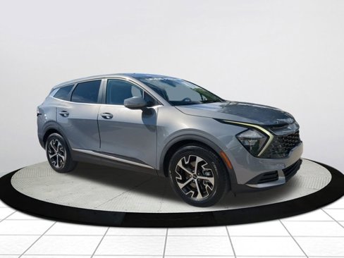 Used 2023 Kia Sportage EX image 1