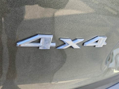 Used 2019 Jeep Cherokee Latitude Plus w/ Cold Weather Group image 12