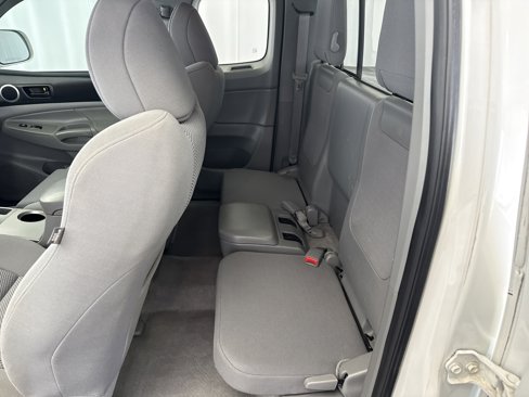 Used 2010 Toyota Tacoma 4x4 Access Cab V6 image 16