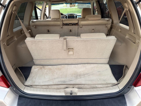 Used 2004 Toyota Highlander Limited image 19