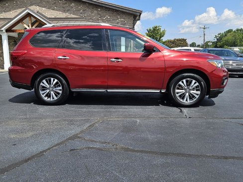 Used 2019 Nissan Pathfinder SV image 23