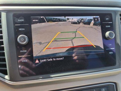 Used 2018 Volkswagen Atlas SE image 32
