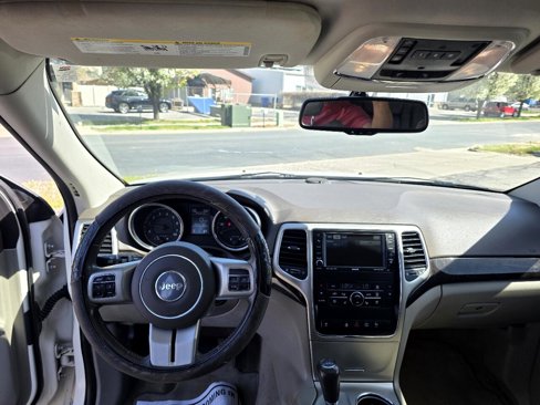 Used 2011 Jeep Grand Cherokee Laredo image 13