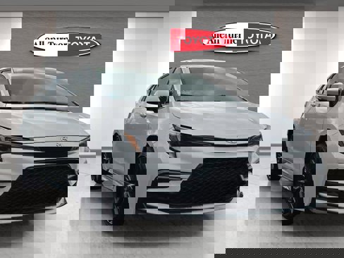 Used 2024 Toyota Corolla SE image 4