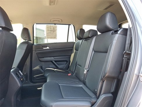 Used 2021 Volkswagen Atlas SE w/ Towing Package image 10