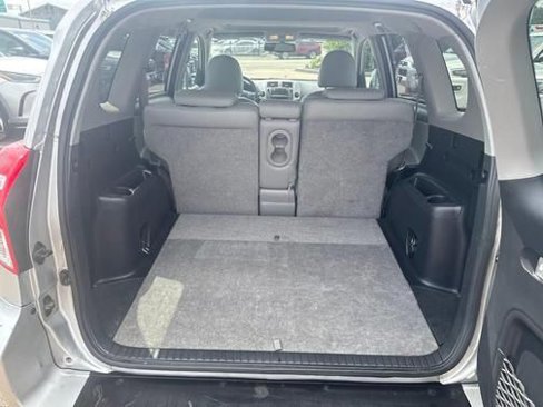 Used 2010 Toyota RAV4 Limited image 10
